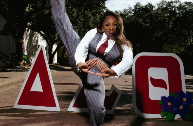 Photo of @xclkatt via instagram celebrating Delta Sigma Theta.