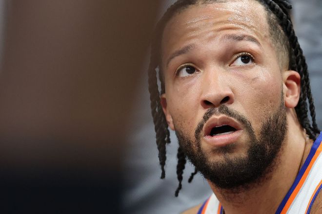 New York Knicks v Phoenix Suns