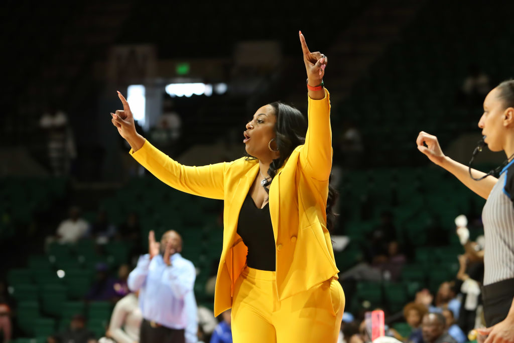 Coach Dawn ‘The Diva’ Thornton Leads Alabama A&M To History In Heels — Her 9 Most Baller Looks