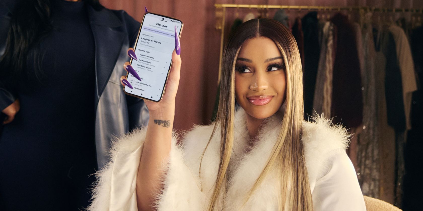 Cardi B Tackles Inbox Anxiety With Yahoo’s New AI Tool Cardi B Tackles Inbox Anxiety With Yahoo’s New AI Tool