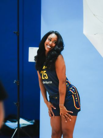The Real Routine Behind WNBA Star Monique Billings’ 6-Pack, And Why It’s Not What You Think