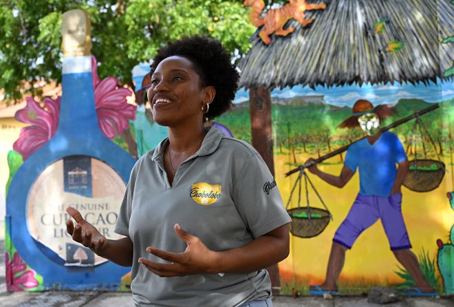 CURACAO-ECONOMY-DISTILLERY-LIQUOR