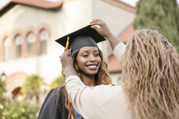 25 Graduation Gift Ideas For Black Women That Go Beyond The Cap & Gown