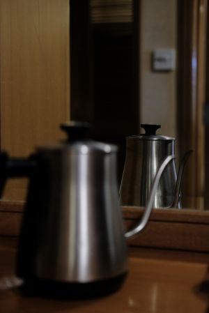 things you should never touch, hotel room