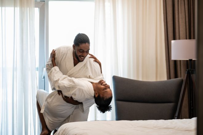 things you should never touch, hotel room