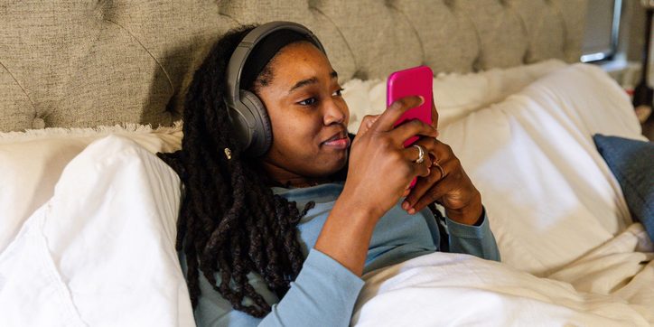 20 R&B Songs To Play At 2AM Instead Of Sending That Text You’ll Regret In The Morning