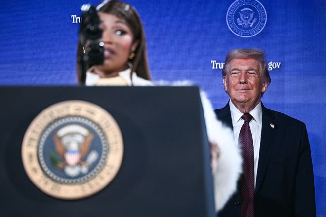 TOPSHOT-US-POLITICS-TRUMP