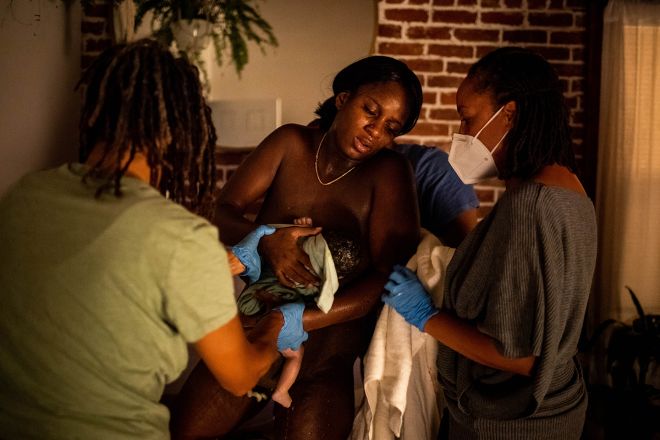 Amid High Mortality Rates Black Women Turn To Midwives